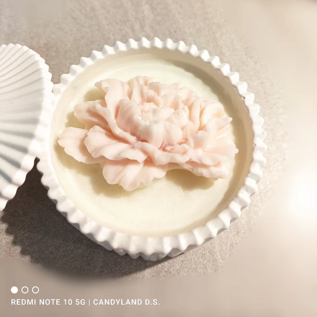 Candela in contenitore in polvere di ceramica