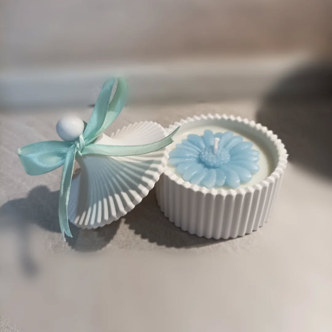 Candela in contenitore in polvere di ceramica